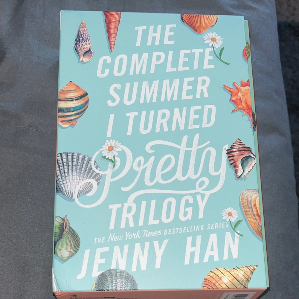 The Complete Summer I Turned Pretty Trilogy by Jenny Han - Blue Cover